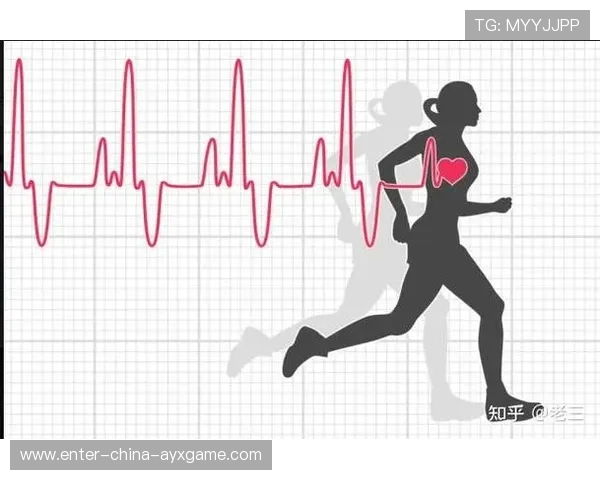 跑步达人半夜绕地标跑圈,网友称其城市守夜人 跑步达人半夜绕地标跑圈,网友称其城市守夜人