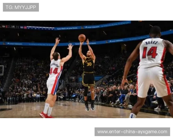 库里连中关键三分,勇士主宰末节