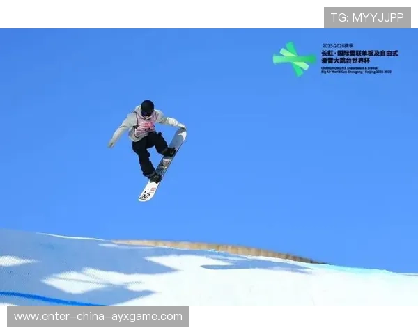 单板滑雪选手自创动作震惊全场，裁判差点跳起来