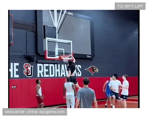 自媒体分享淡厚然NCAA片段：背转身晃开对手挂筐暴扣，新鲜猪嘴的做法大全